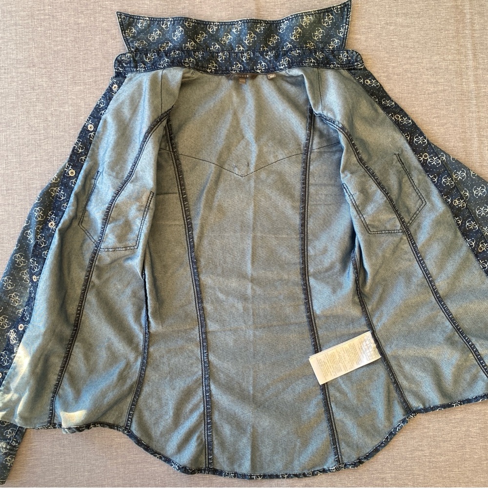 Vintage Guess Y2K Monogram Button-Up Shirt - Size Small - Denim Look - Picture 5 of 14